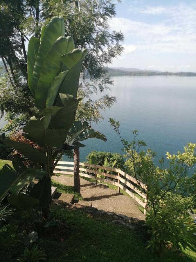 Inn On The Lake Kibuye Экстерьер фото